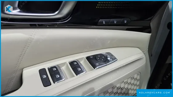 KIA CARNIVAL DIESEL 9-SEATER GRAVITY