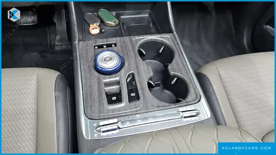 KIA CARNIVAL GASOLINE 7-SEATER NOBLESSE