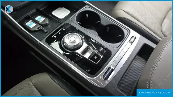 KIA CARNIVAL HEV 9 SEATER X LINE
