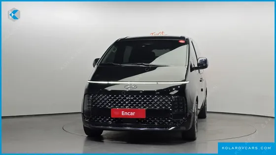 HYUNDAI STARIA 4WD LOUNGE 9-SEATER