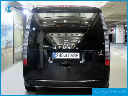 HYUNDAI STARIA 4WD LOUNGE 9-SEATER