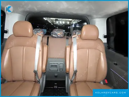 HYUNDAI STARIA 4WD LOUNGE 9-SEATER