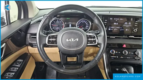KIA CARNIVAL DIESEL 9-SEATER PRESTIGE