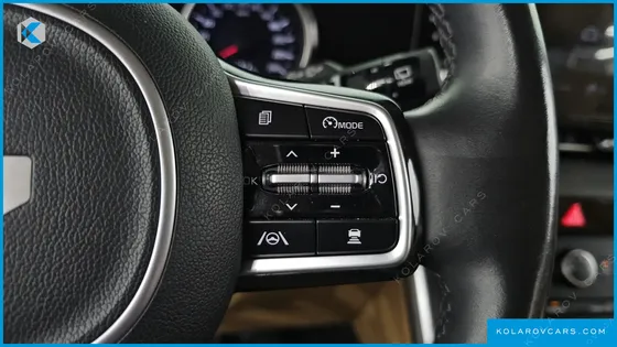 KIA CARNIVAL DIESEL 9-SEATER PRESTIGE