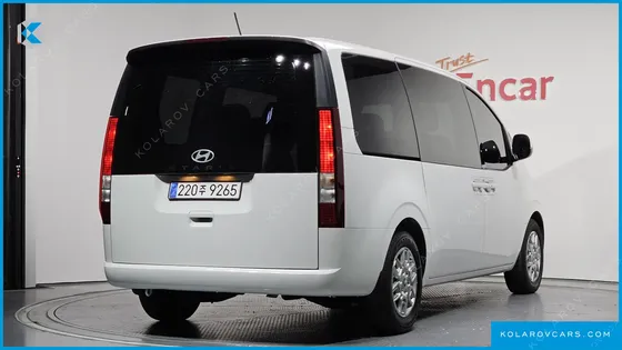 HYUNDAI STARIA TOURER 9-SEATER