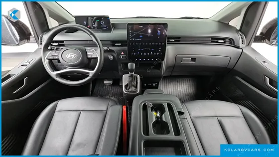 HYUNDAI STARIA TOURER 9-SEATER