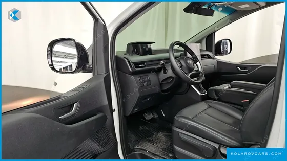 HYUNDAI STARIA TOURER 9-SEATER