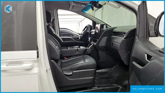 HYUNDAI STARIA TOURER 9-SEATER