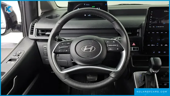 HYUNDAI STARIA TOURER 9-SEATER