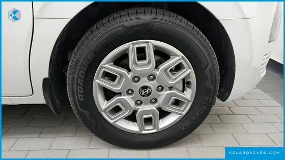 HYUNDAI STARIA TOURER 9-SEATER