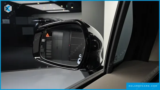 KIA CARNIVAL GASOLINE 7-SEATER HI-LIMOUSINE