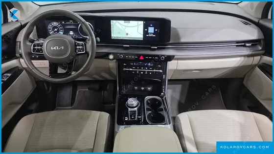 KIA CARNIVAL DIESEL 9-SEATER SIGNATURE