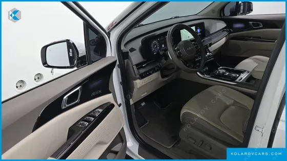 KIA CARNIVAL DIESEL 9-SEATER SIGNATURE