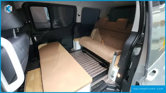 HYUNDAI STARIA TOURER 9-SEATER