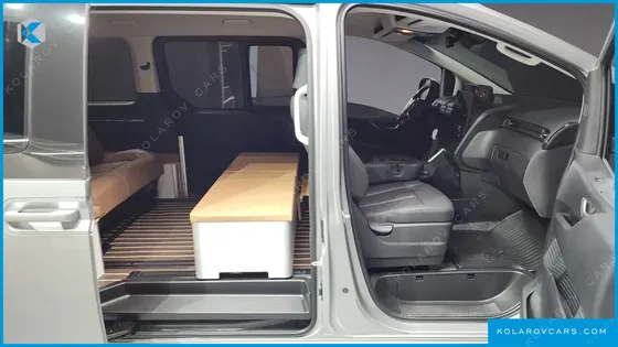 HYUNDAI STARIA TOURER 9-SEATER
