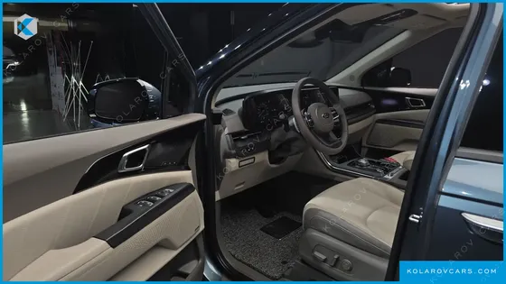 KIA CARNIVAL DIESEL 7-SEATER SIGNATURE
