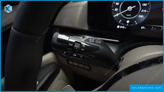 KIA CARNIVAL DIESEL 7-SEATER SIGNATURE