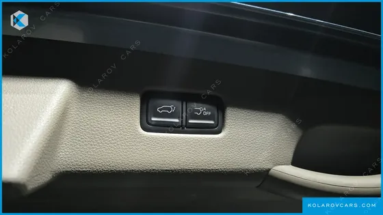 KIA CARNIVAL DIESEL 7-SEATER SIGNATURE