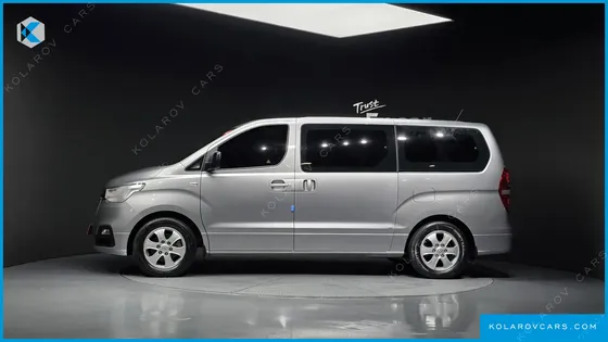 HYUNDAI STAREX WAGON 12-SEATER