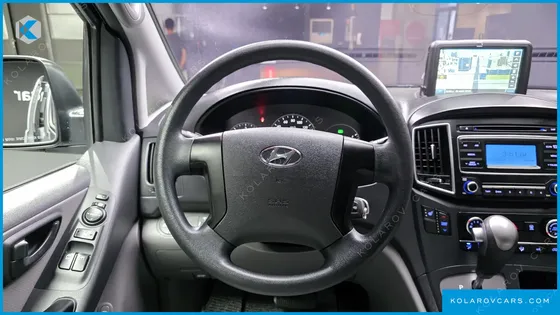 HYUNDAI STAREX WAGON 12-SEATER
