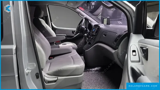 HYUNDAI STAREX WAGON 12-SEATER