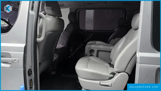 HYUNDAI STAREX WAGON 12-SEATER