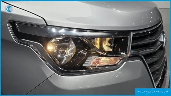 HYUNDAI STAREX WAGON 12-SEATER