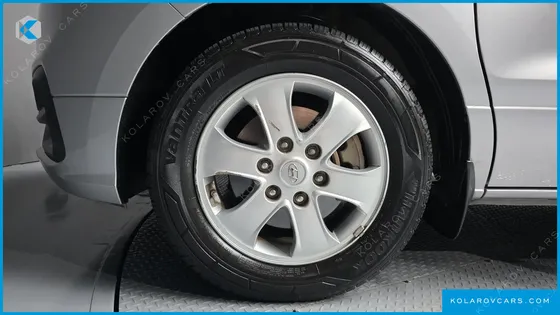 HYUNDAI STAREX WAGON 12-SEATER
