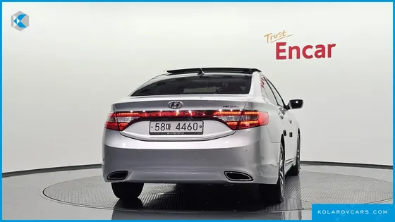 HYUNDAI GRANDEUR HG240 LUXURY