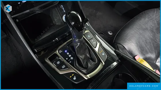 HYUNDAI GRANDEUR HG240 LUXURY
