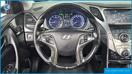 HYUNDAI GRANDEUR HG240 LUXURY