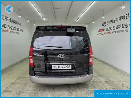 HYUNDAI STAREX URBAN 9-SEATER