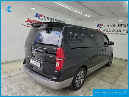 HYUNDAI STAREX URBAN 9-SEATER