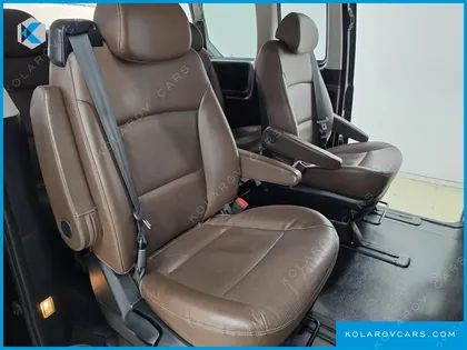 HYUNDAI STAREX URBAN 9-SEATER