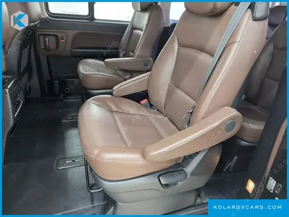 HYUNDAI STAREX URBAN 9-SEATER