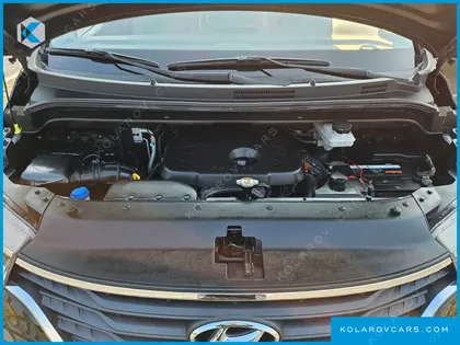 HYUNDAI STAREX WAGON 12-SEATER
