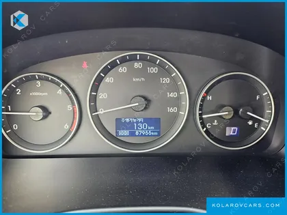 HYUNDAI STAREX WAGON 12-SEATER