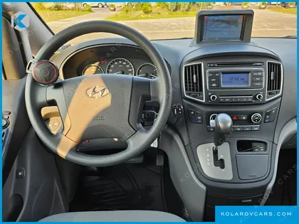 HYUNDAI STAREX WAGON 12-SEATER