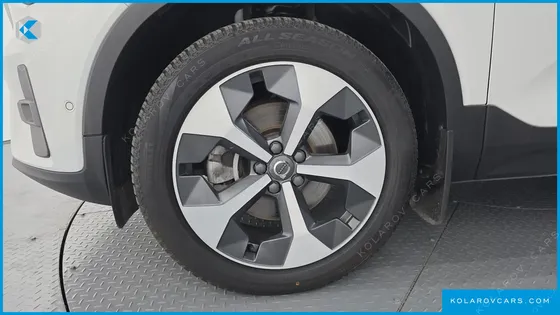 VOLVO XC40 B4 ULTIMATE BRIGHT