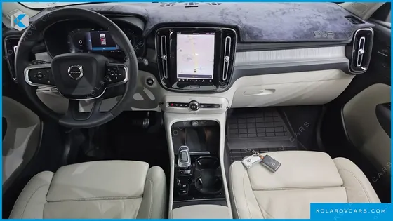 VOLVO XC40 B4 ULTIMATE BRIGHT
