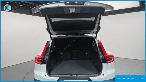 VOLVO XC40 B4 ULTIMATE BRIGHT