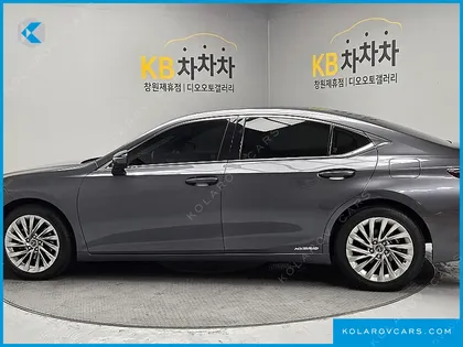 LEXUS ES EXECUTIVE