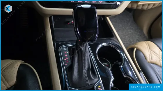 KIA CARNIVAL 7-SEATER LIMOUSINE