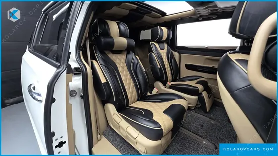 KIA CARNIVAL 7-SEATER LIMOUSINE