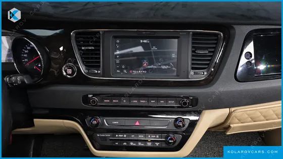 KIA CARNIVAL 7-SEATER LIMOUSINE