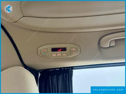KIA CARNIVAL 9-SEATER HI-LIMOUSINE