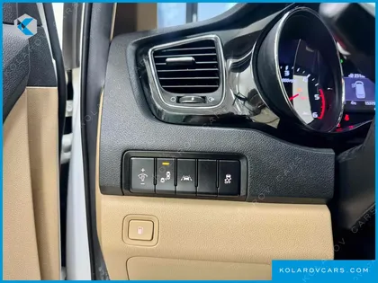 KIA CARNIVAL 9-SEATER HI-LIMOUSINE