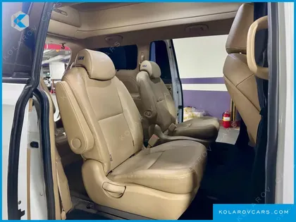 KIA CARNIVAL 9-SEATER HI-LIMOUSINE