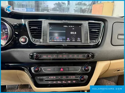 KIA CARNIVAL 9-SEATER HI-LIMOUSINE