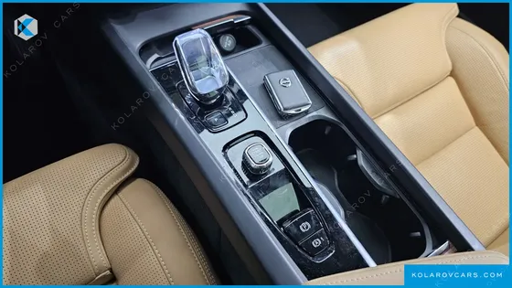 VOLVO XC60 B5 ULTRA BRIGHT